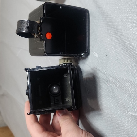 Kodak Brownie Hawkeye Camera - Picture 5 of 7